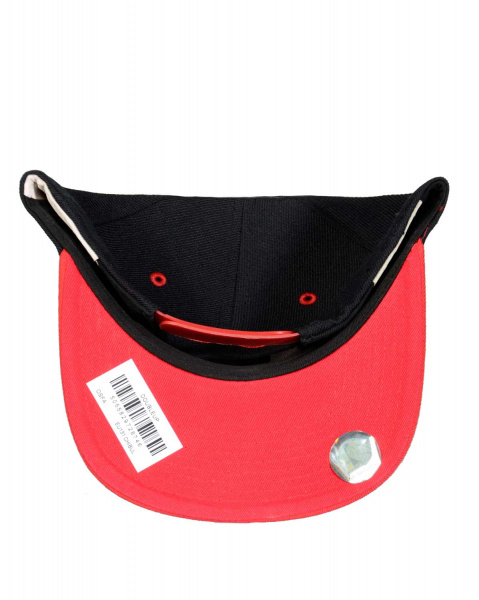 Головной убор EU131 DOUBLE ARCH SB Chicago Bulls MN-NBA-EU131-CHIBUL-BLK (Chicago Bulls Black, OS)