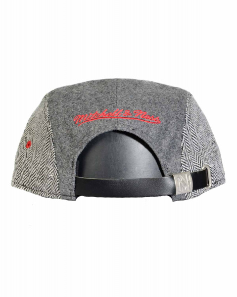 Головной убор EU048 5 PANEL Chicago Bulls MN-EU048-5PANEL (Chicago Bulls Grey Red, OS)