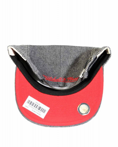 Головной убор EU048 5 PANEL Chicago Bulls MN-EU048-5PANEL (Chicago Bulls Grey Red, OS)
