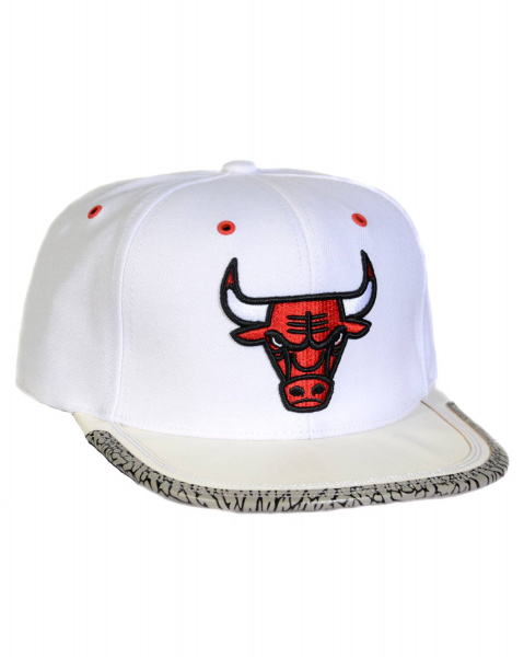 Головной убор 6HSSMM19505 DAY 3 SNAPBACK Chicago Bulls Khaki 6HSSMM19505-CBUKHAK (Chicago Bulls Pattern / White, OS)